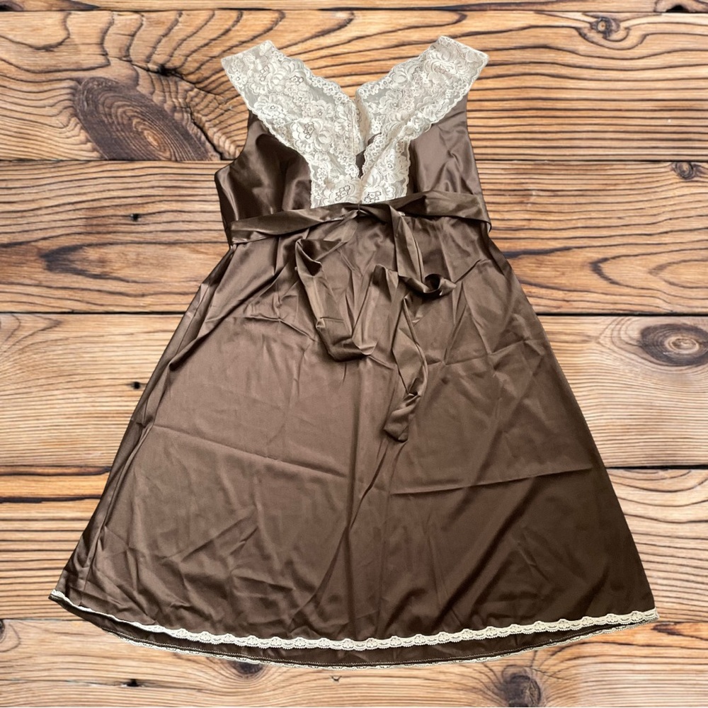 COPY - Vanity Fair Vintage Brown and Cream colored Lace Belted Full Slip Dress …